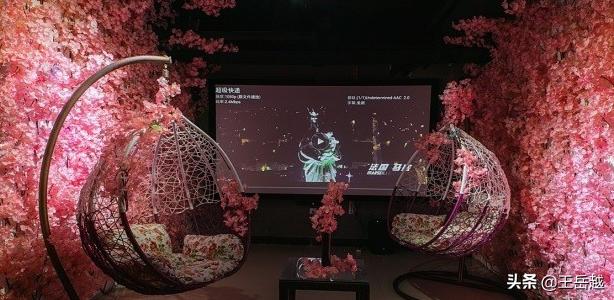 私人影吧设备（私人影吧有摄像镜头么）